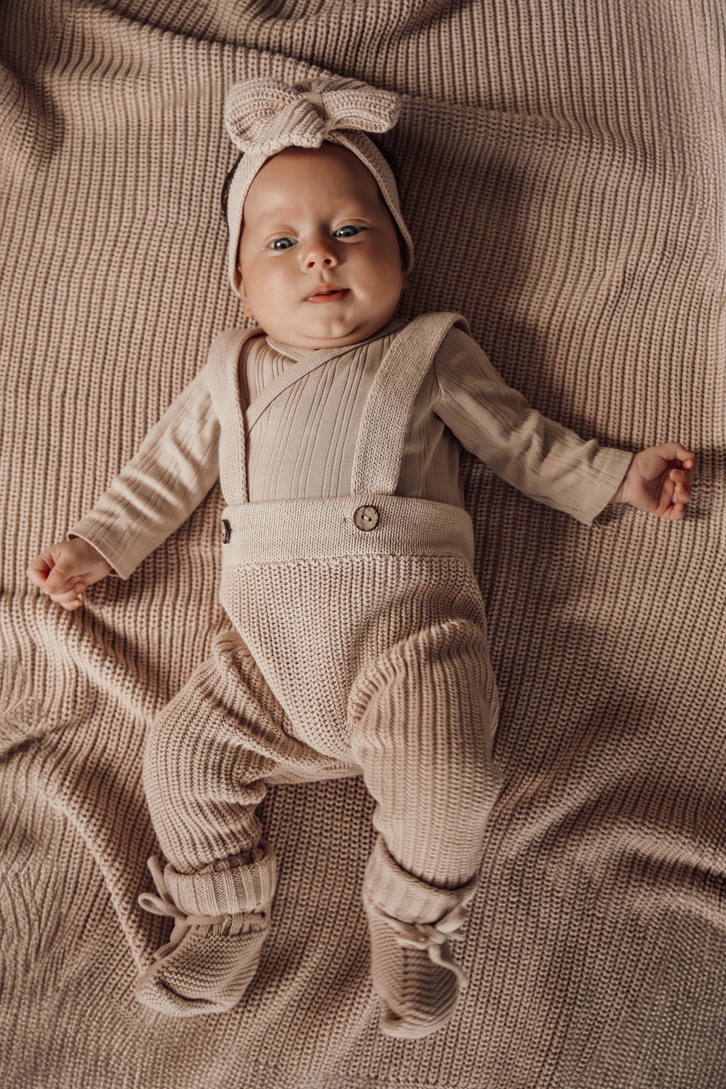 Knitted Pants with straps | Strickhose mit Trägern 0-6 M