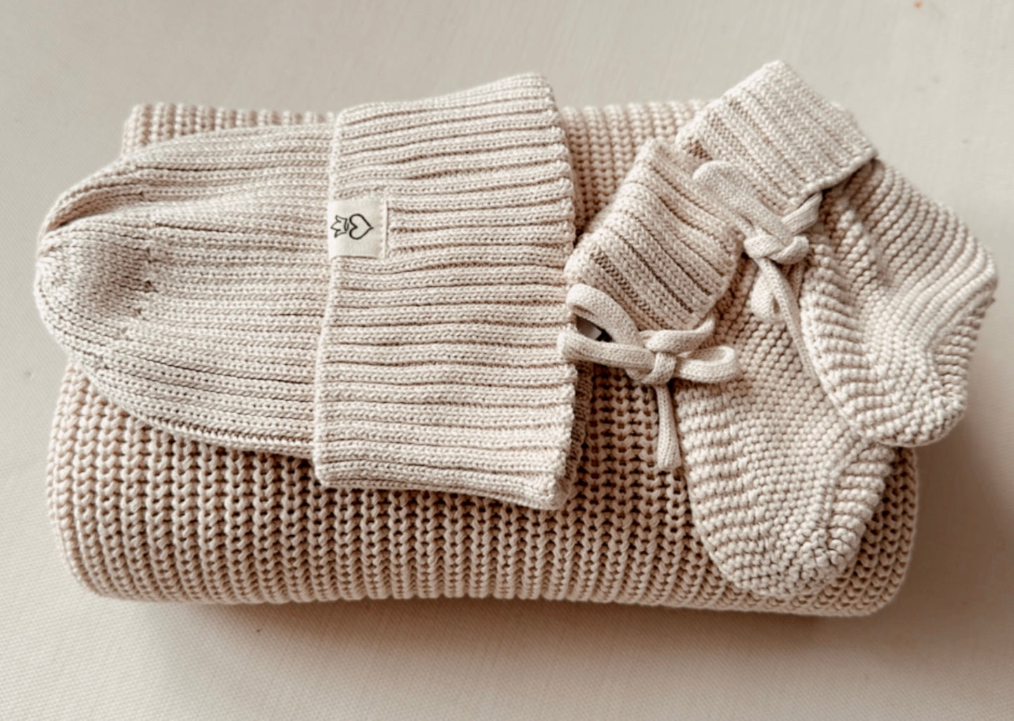 3 pcs Set 0-3 M: Blanket + Beanie + Booties | Sparpreis