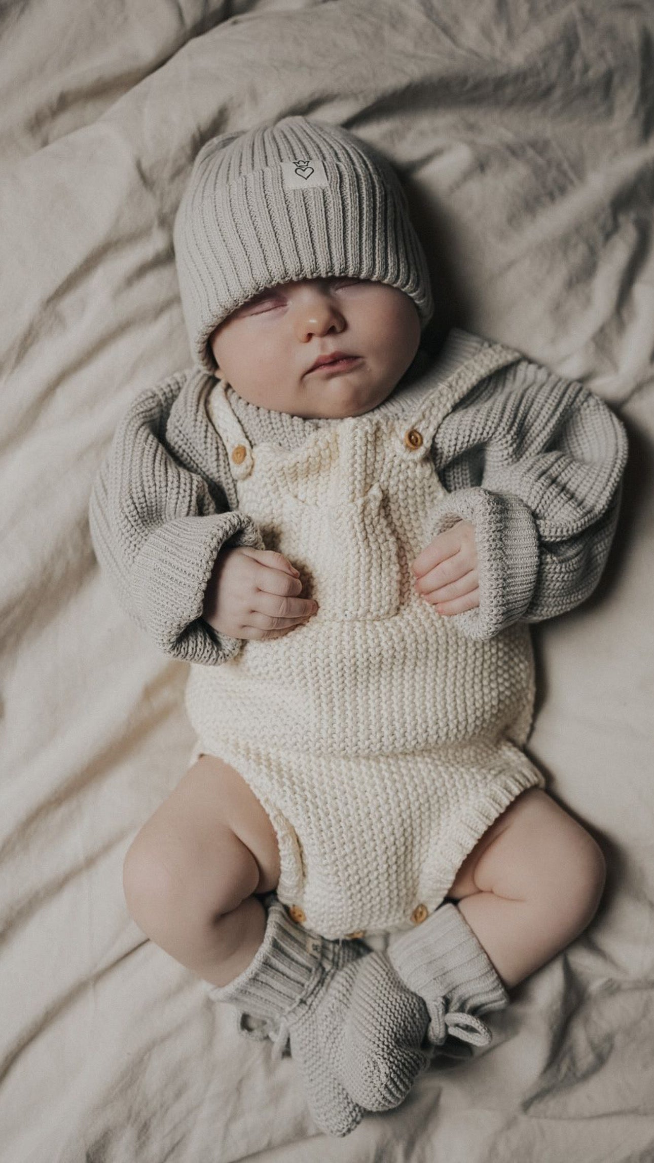 3pcs Set | Beanie + Sweater + Booties | Savings price