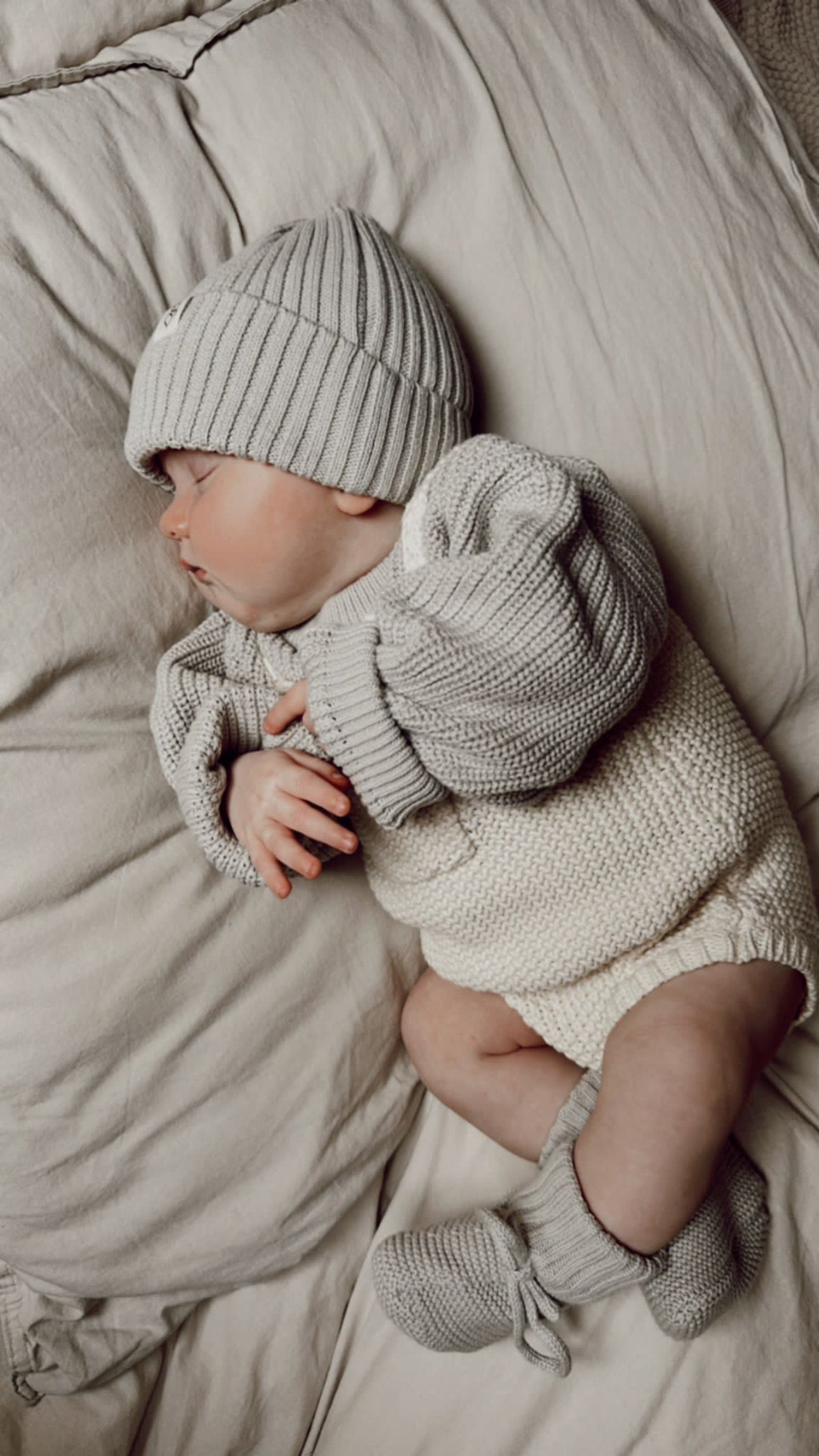 3pcs Set | Beanie + Sweater + Booties | Savings price
